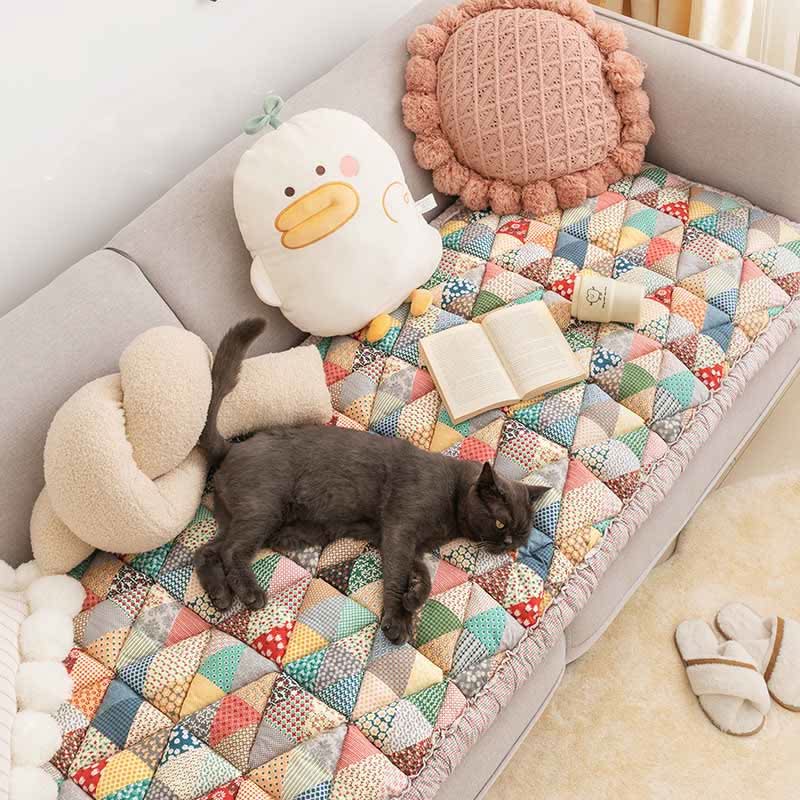 HOMECHARM COVER – Stylish sofa protector with non-slip underside
