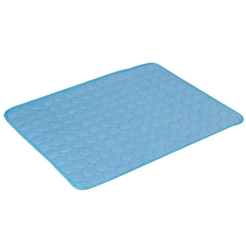 COOLPAW – Cooling Mat for Dogs and Cats Made of Breathable Ice Silk