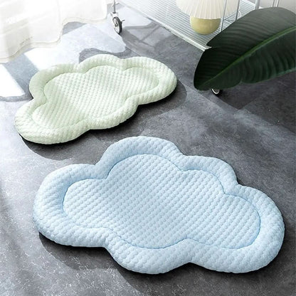 COOLICLOUD – Cooling Pet Mat in Cloud Shape for Summer Comfort