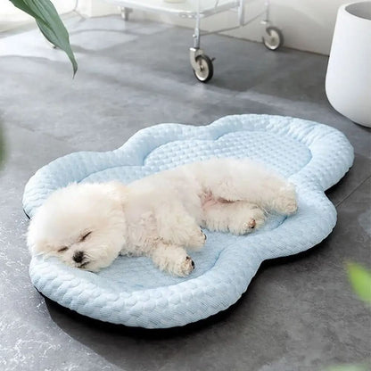 COOLICLOUD – Cooling Pet Mat in Cloud Shape for Summer Comfort