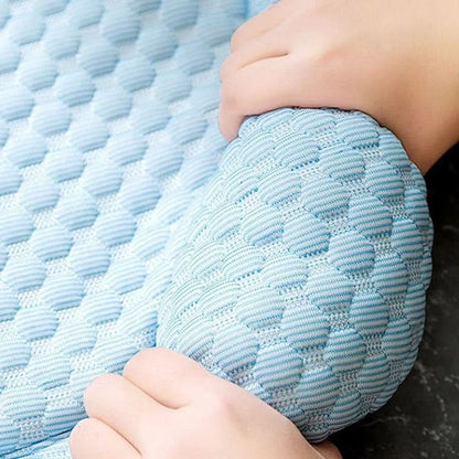 COOLICLOUD – Cooling Pet Mat in Cloud Shape for Summer Comfort