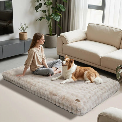PAWLYTE – Thick plush bed with water-repellent cover