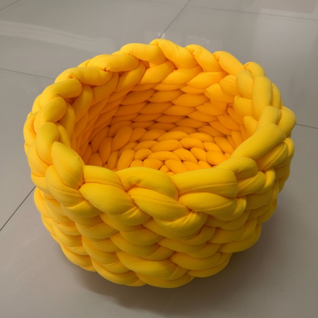 WOOLLYNEST - Soft woollen basket for pets with high edge support