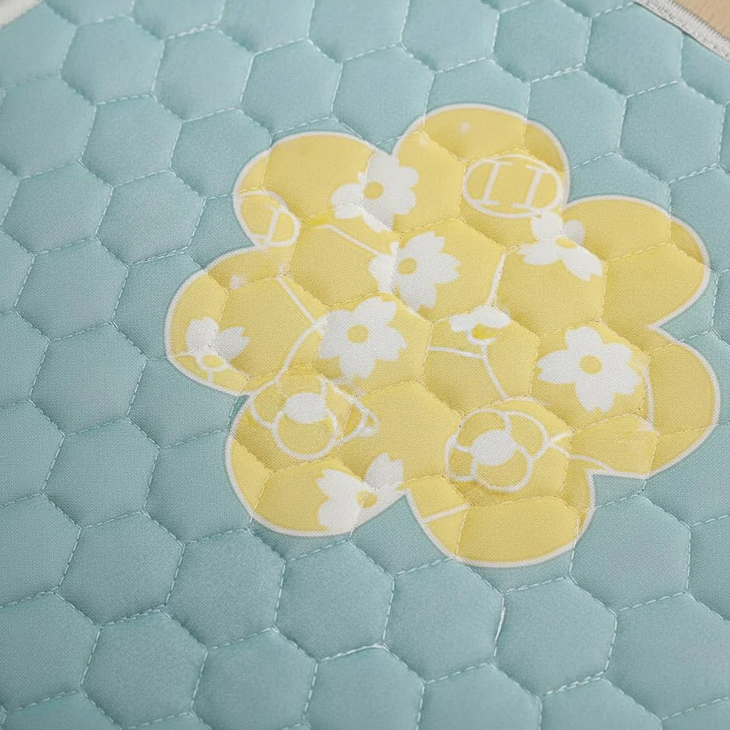 FROSTFUR – Cooling Mat for Dogs & Cats with Ice-Silk Surface