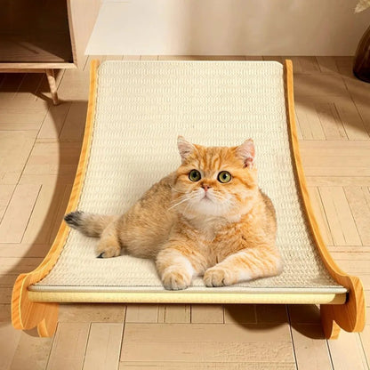 CATTERREST – Wooden scratching panel with integrated, cozy cat bed