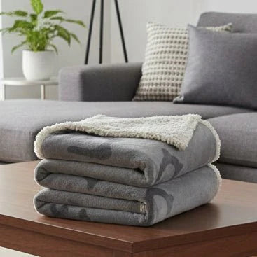 FURBLANKET – Soft Blanket for Dogs & Cats